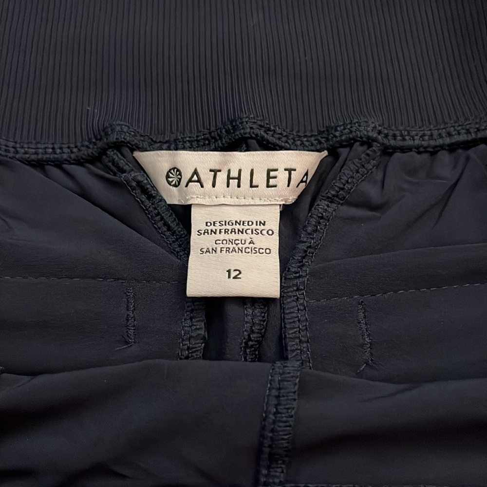 NWT Athleta Brooklyn Short, sz 12 - Picture 5 of 10